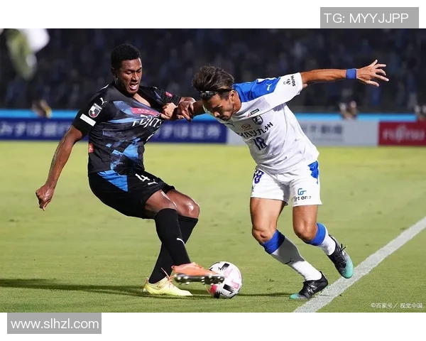 山形山神与冈山绿雉的激烈对决展现日本足球的魅力与激情